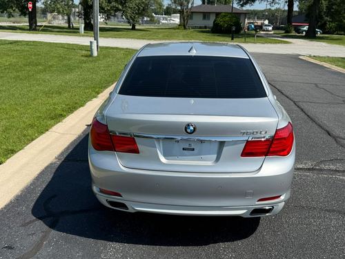 2012 BMW 750Li — photo 18