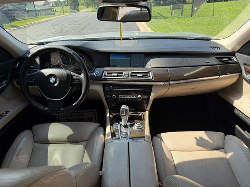 2012 BMW 750Li — photo 33