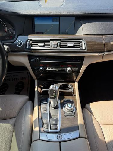 2012 BMW 750Li — photo 34