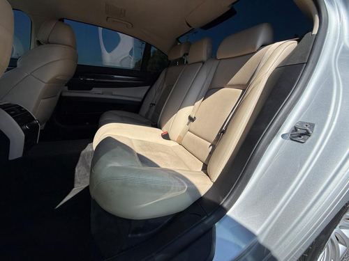 2012 BMW 750Li — photo 37