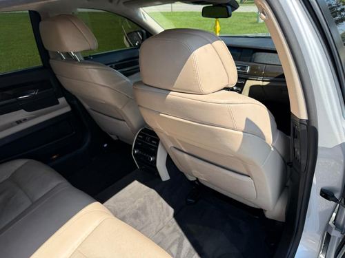 2012 BMW 750Li — photo 38