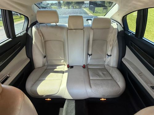 2012 BMW 750Li — photo 40