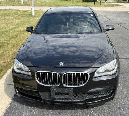 2014 BMW 750 — photo 5