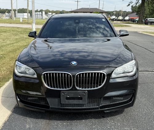 2014 BMW 750 — photo 6