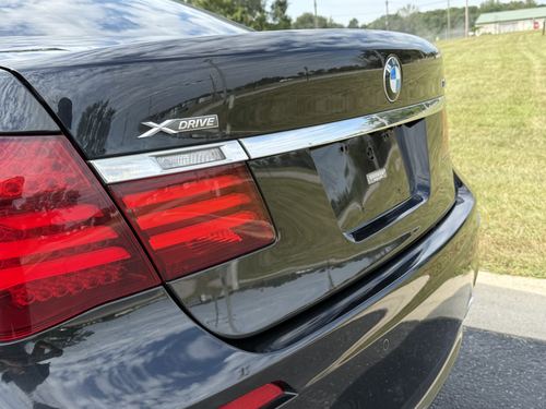 2014 BMW 750 — photo 10