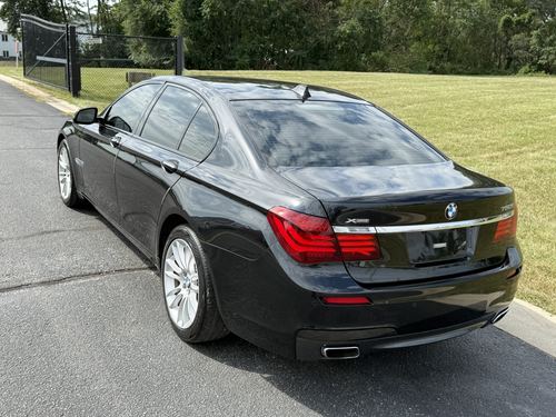 2014 BMW 750 — photo 11