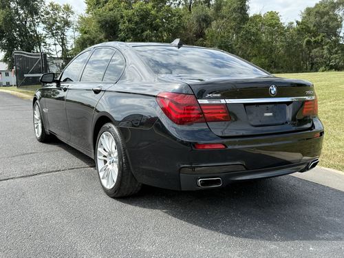 2014 BMW 750 — photo 13