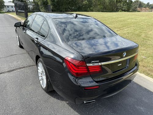 2014 BMW 750 — photo 14
