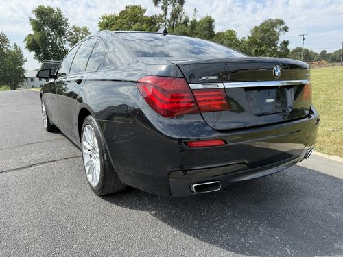 2014 BMW 750 — photo 15