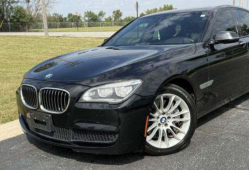 2014 BMW 750 — photo 17