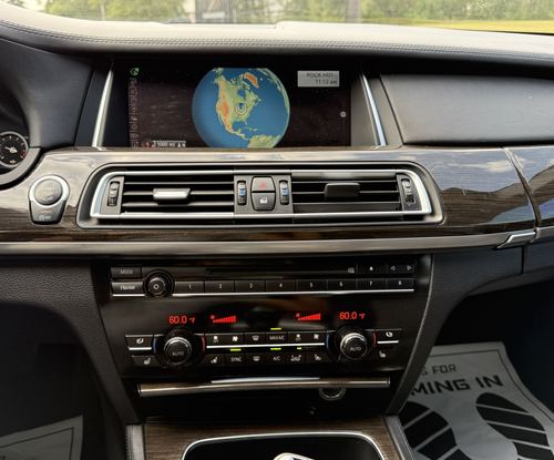 2014 BMW 750 — photo 23
