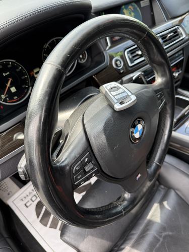 2014 BMW 750 — photo 26