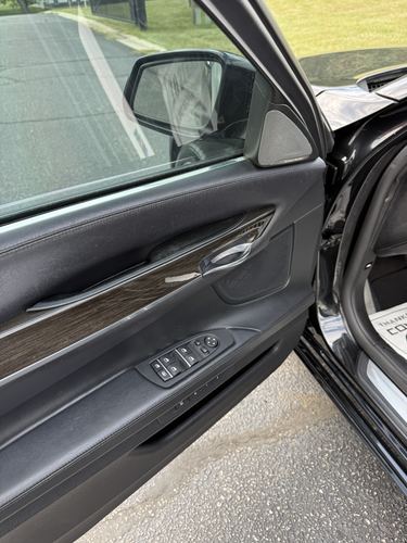 2014 BMW 750 — photo 32