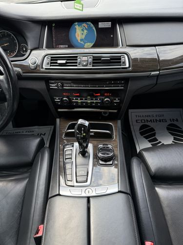 2014 BMW 750 — photo 35