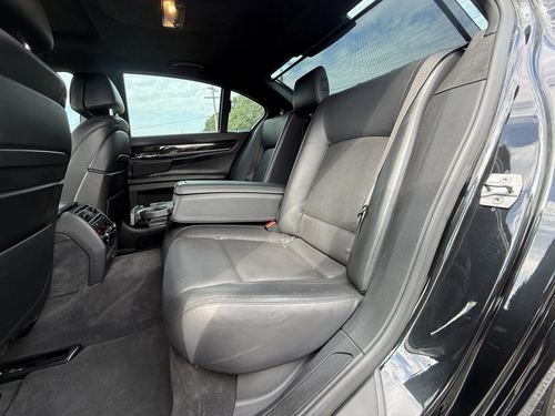 2014 BMW 750 — photo 40