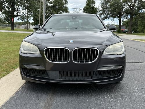 2015 BMW 750 — photo 5