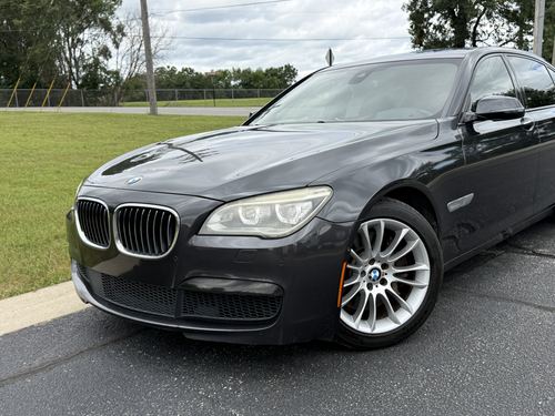 2015 BMW 750 — photo 15