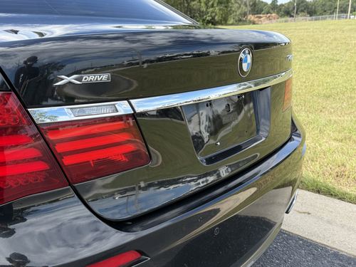2013 BMW 740 — photo 9