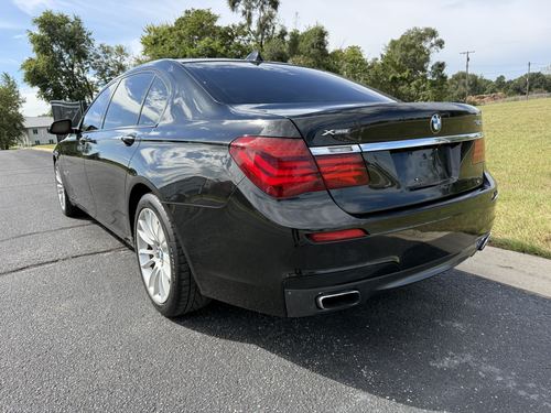 2013 BMW 740 — photo 14