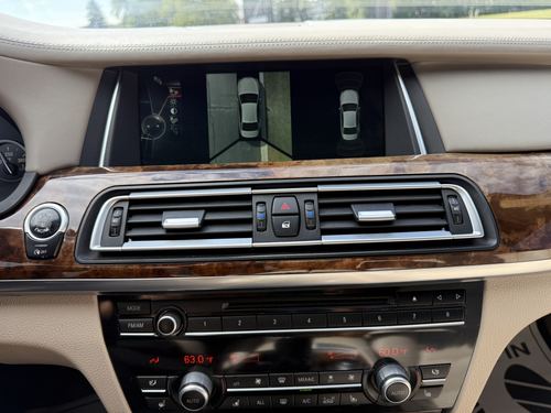 2013 BMW 740 — photo 23