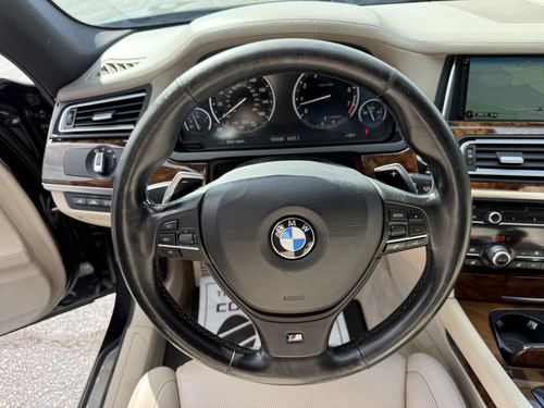 2013 BMW 740 — photo 24
