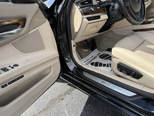 2013 BMW 740 — photo 31