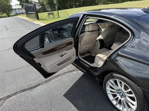 2013 BMW 740 — photo 39
