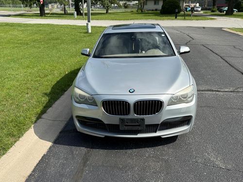 2013 BMW 750Li — photo 6