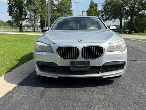 2013 BMW 750Li — photo 7