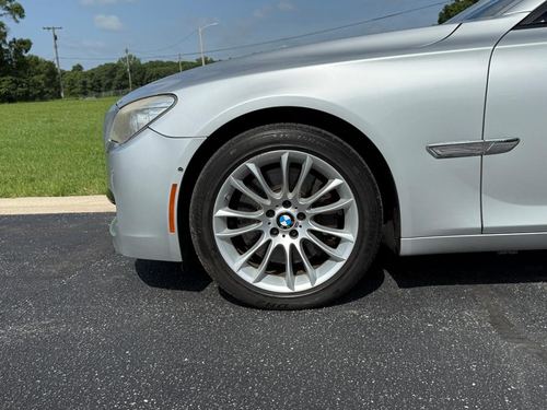2013 BMW 750Li — photo 8