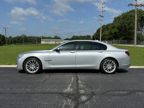 2013 BMW 750Li — photo 12