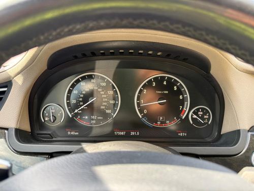 2013 BMW 750Li — photo 18