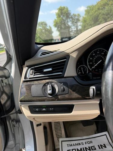 2013 BMW 750Li — photo 24