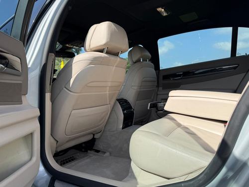 2013 BMW 750Li — photo 31