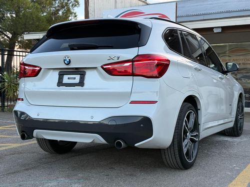 2016 BMW X1 — photo 11