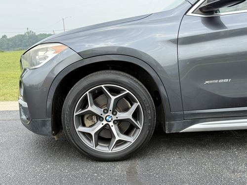 2017 BMW X1 — photo 8