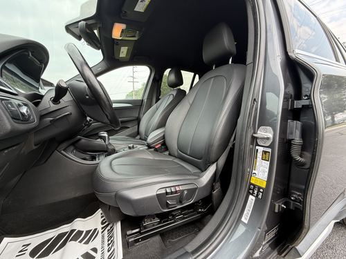2017 BMW X1 — photo 29
