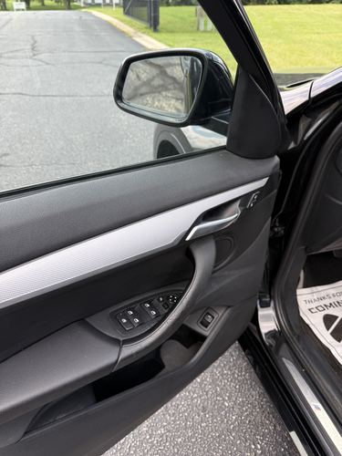 2017 BMW X1 — photo 9