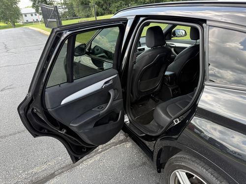 2017 BMW X1 — photo 18