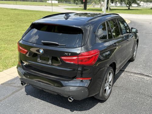 2017 BMW X1 — photo 1