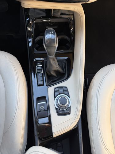 2016 BMW X1 — photo 18