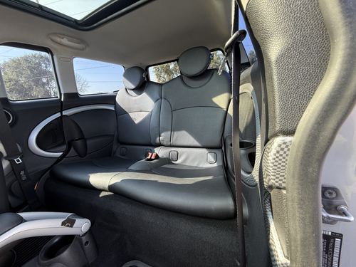 2010 Mini Clubman S — photo 37