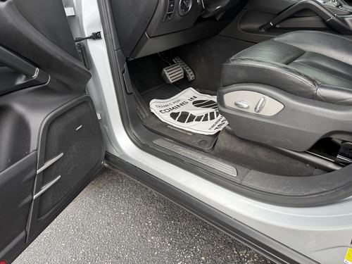 2011 Porsche Cayenne — photo 32
