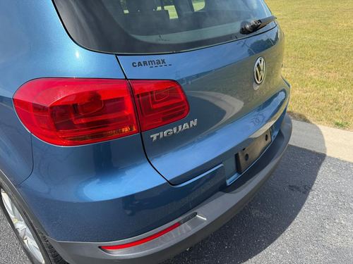 2017 VW Tiguan S, Limited — photo 9