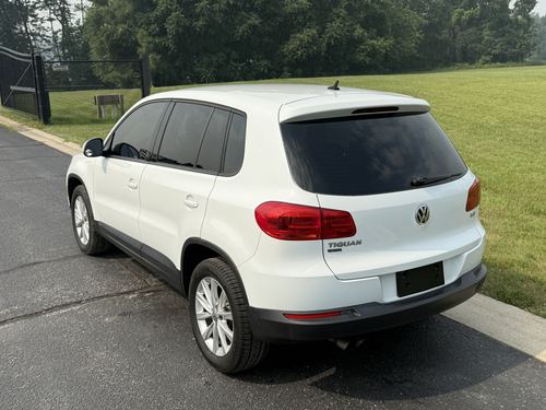 2017 VW Tiguan — photo 11