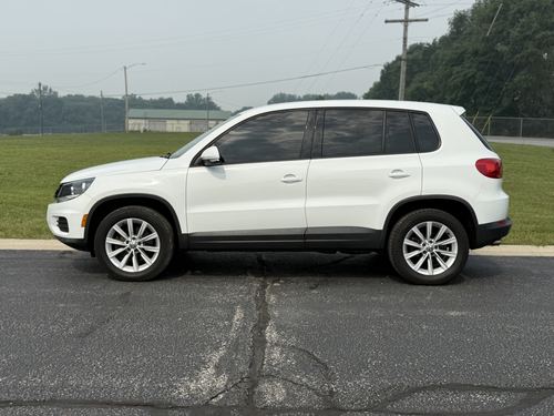 2017 VW Tiguan — photo 14