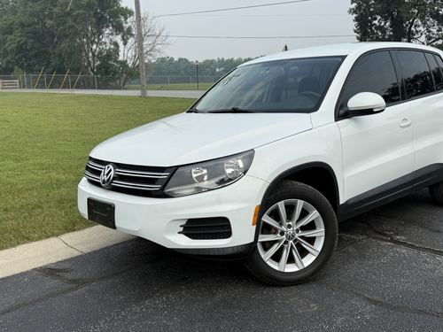 2017 VW Tiguan — photo 16