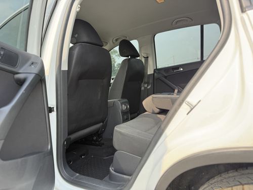 2017 VW Tiguan — photo 36