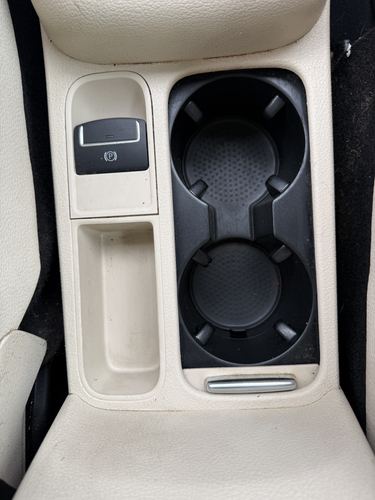 2013 VW Tiguan — photo 2