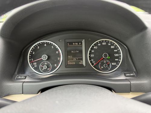 2013 VW Tiguan — photo 31